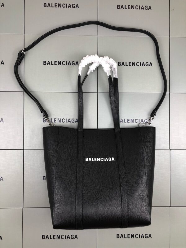 Balenciaga B. Everyday Tote Bag – Large (Genuine Grade)