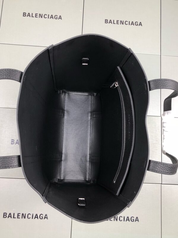 Balenciaga B. Everyday Tote Bag – Large (Genuine Grade)