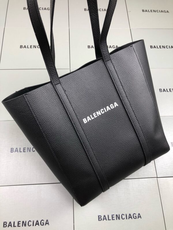 Balenciaga B. Everyday Tote Bag – Large (Genuine Grade)