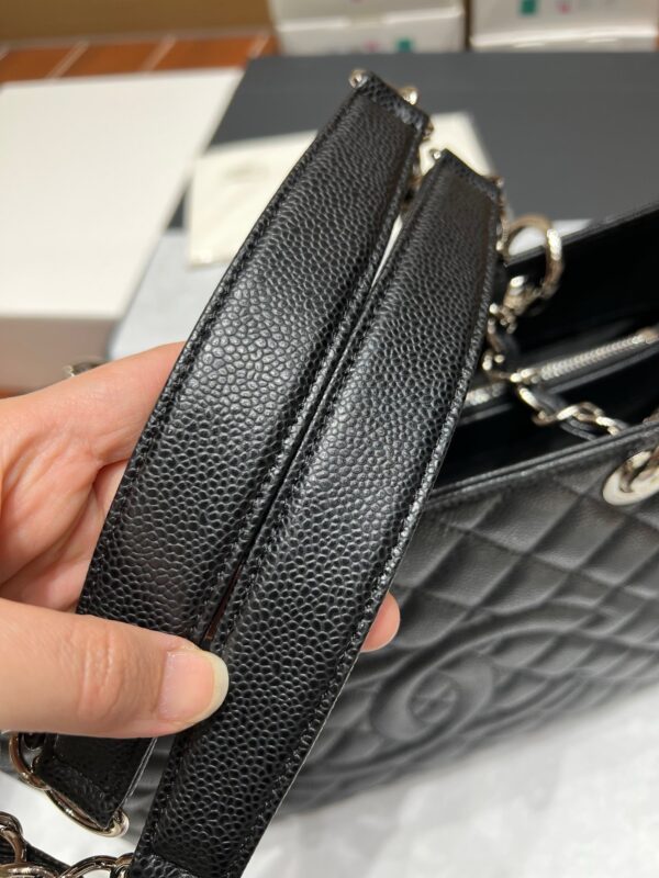 GST Grand Shopping Tote – Iconic Everyday Luxury