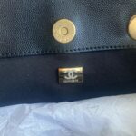 Chanel 124A Shopping Tote – Style Meets Functionality