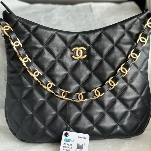 Chanel AS3631 Hobo Shoulder Bag