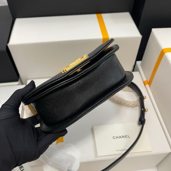 Chanel 22A Boy Saddle Messenger Bag – Métiers d’Art Collection