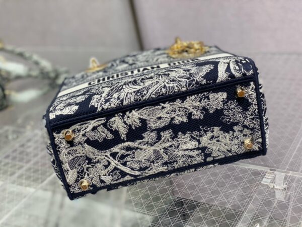 Lady Dior – 5 Grid "Blue Tiger" Embroidered Edition