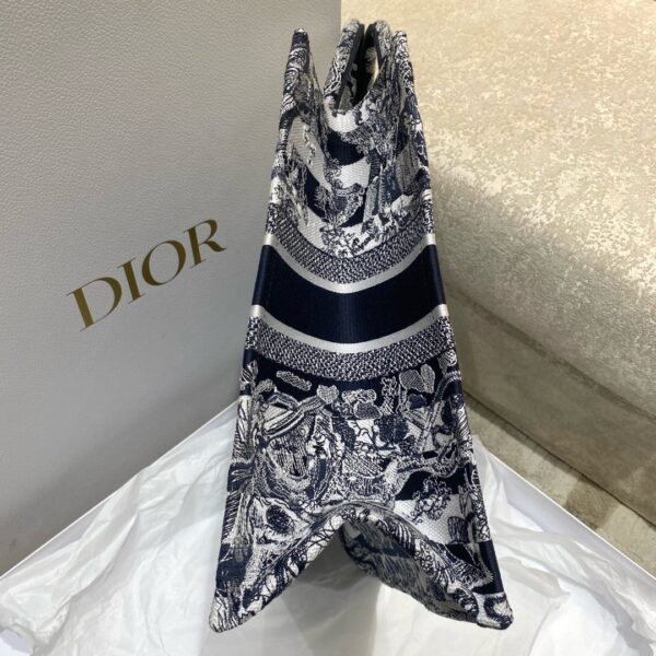 Dior Book Tote – Layered “Blue Jungle Tiger” Embroidery