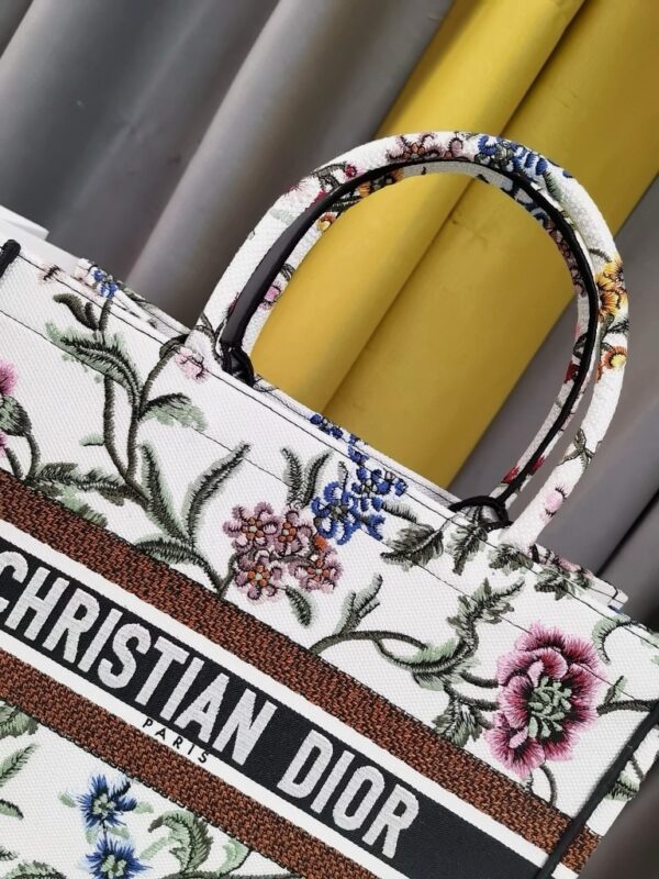 Dior Top-tier Imported Original Embroidery Shopping Bag – New White Iris Medium Size