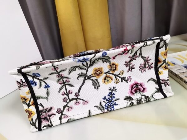 Dior Top-tier Imported Original Embroidery Shopping Bag – New White Iris Medium Size