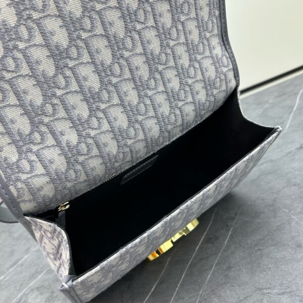 Dior Montaigne 30 Bag – Large Size