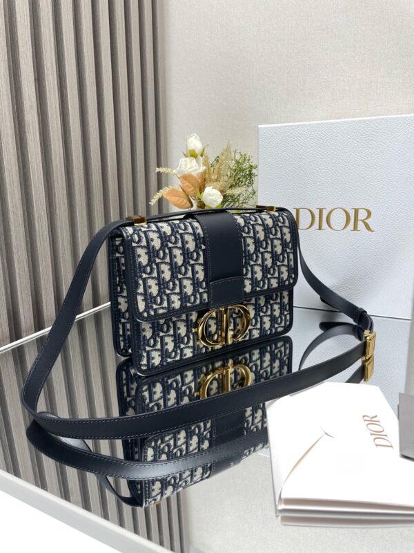 Dior 30 Montaigne Bag – Classic Oblique Jacquard