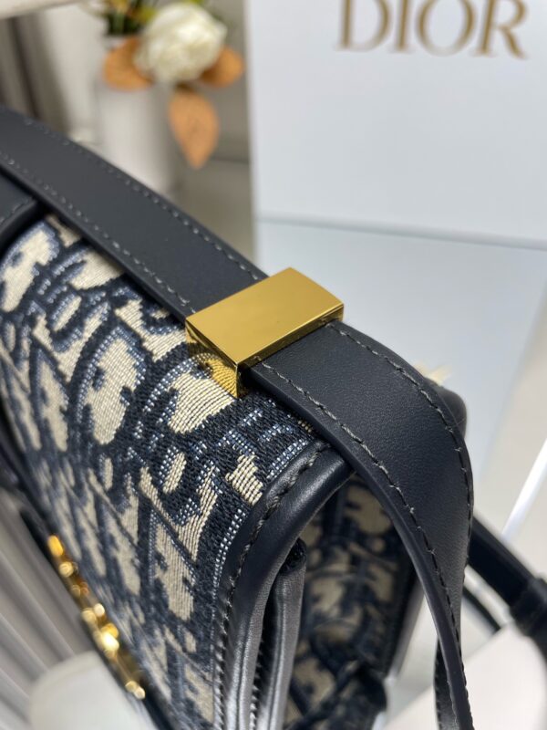 Dior 30 Montaigne Bag – Classic Oblique Jacquard