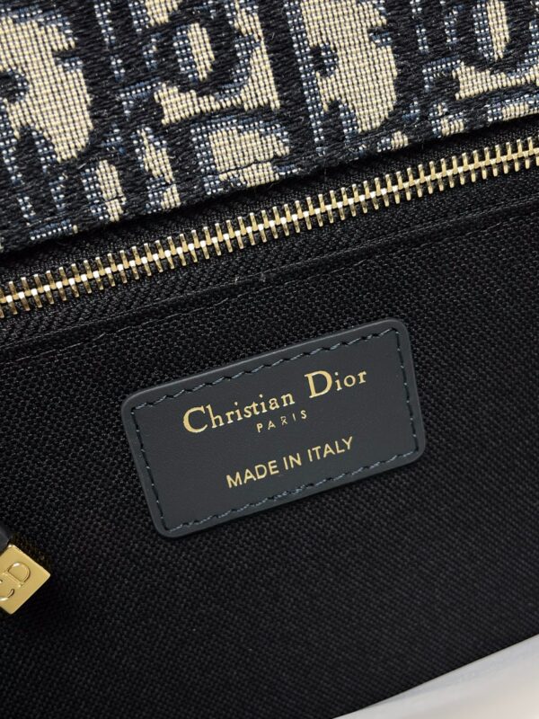 Dior 30 Montaigne Bag – Classic Oblique Jacquard