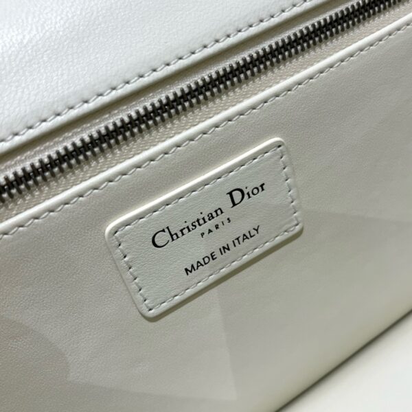 Dior 30 Montaigne Box Chain Bag – Black & White