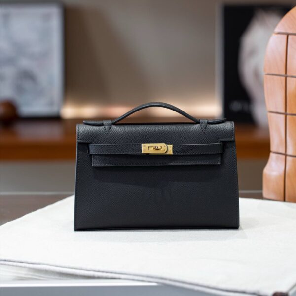 HERMES Kelly I – The Dream Bag | H5-22 Black with Gold Hardware