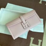 Hermès Epsom Leather Bag in Almond Green – Elegant & Practical