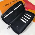 Louis Vuitton Vertical Zipped Wallet – M62295