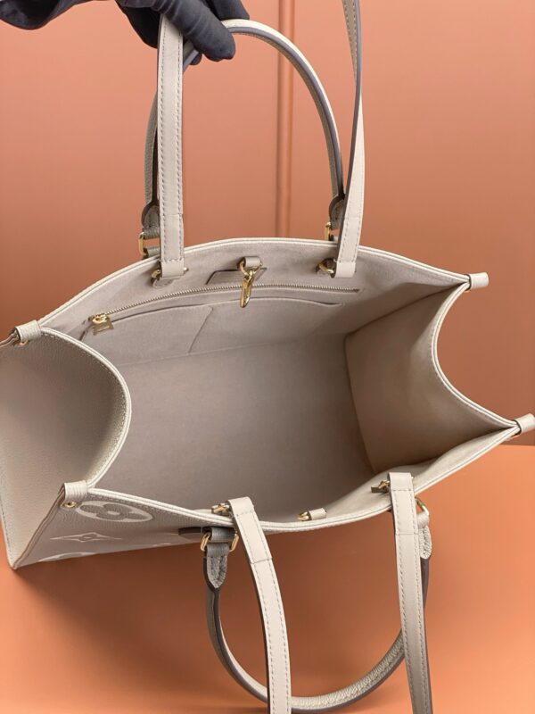 Louis Vuitton OnTheGo MM – Model M45494 (Grey, Premium MB Chip Version)