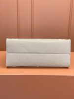 Louis Vuitton OnTheGo MM – Model M45494 (Grey, Premium MB Chip Version)