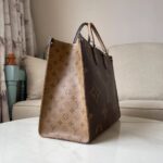 Exclusive First Release: Tote 45320 – Premium Factory Original Quality