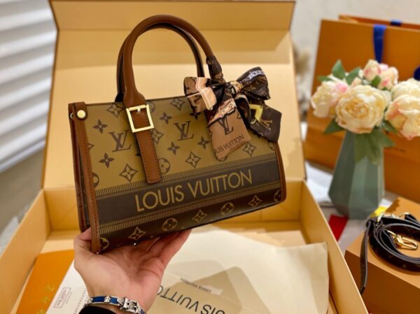 LV Vintage Tote Handbag with Shoulder Strap – Retro Charm with a Modern Twist A Fashionable and Practical Urban Tote