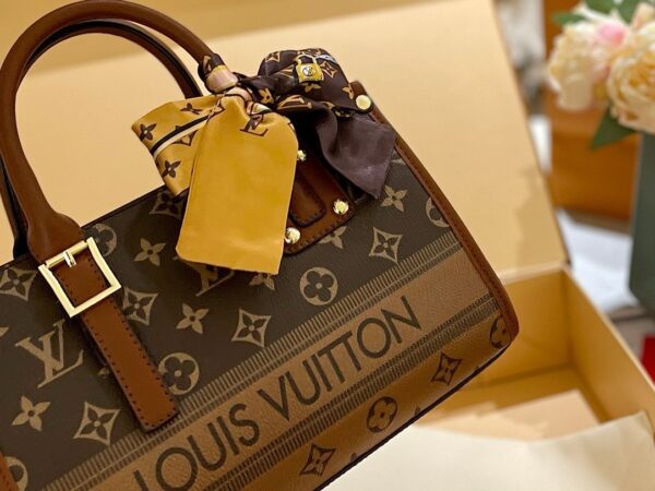 LV Vintage Tote Handbag with Shoulder Strap – Retro Charm with a Modern Twist A Fashionable and Practical Urban Tote