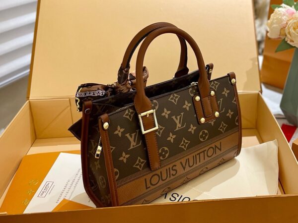 LV Vintage Tote Handbag with Shoulder Strap – Retro Charm with a Modern Twist A Fashionable and Practical Urban Tote