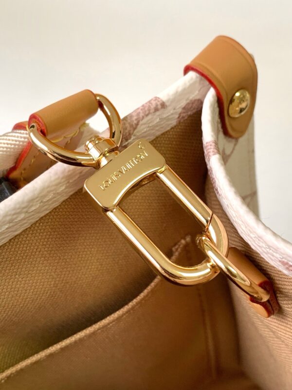 Louis Vuitton Top-Quality Original Onthego Small Shopping Bag Modern & Refined Desert Series Design