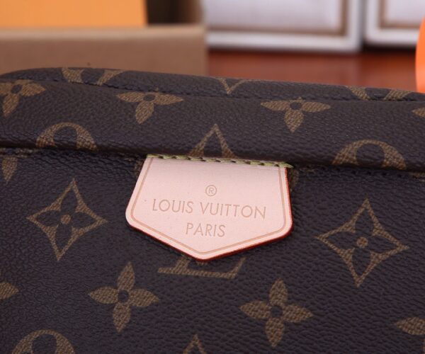 Louis Vuitton Monogram Waist Bag A Stylish and Versatile Accessory