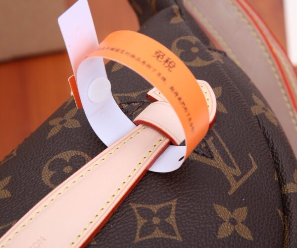 Louis Vuitton Monogram Waist Bag A Stylish and Versatile Accessory