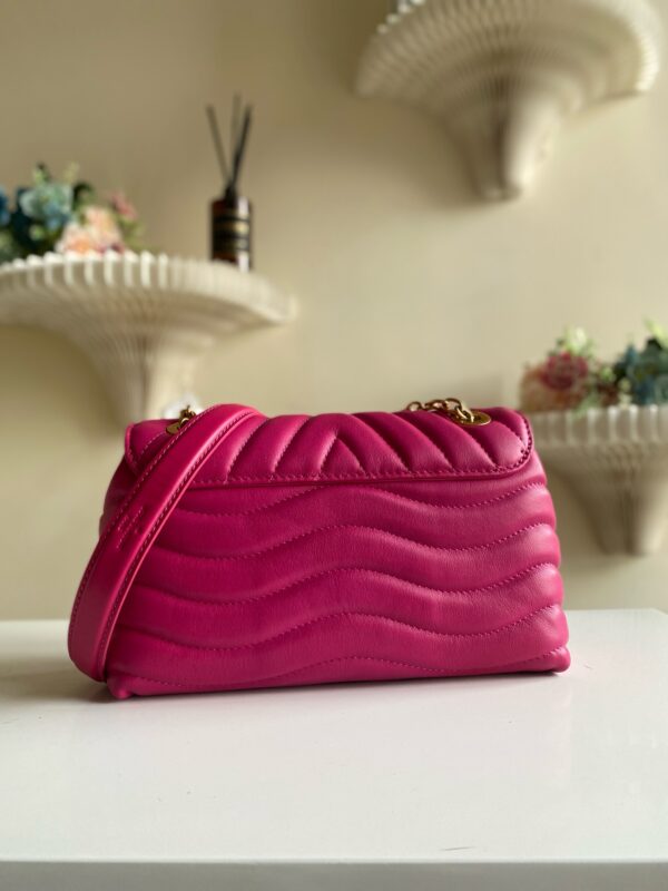 Louis Vuitton New Wave Chain Bag – Rose Pink