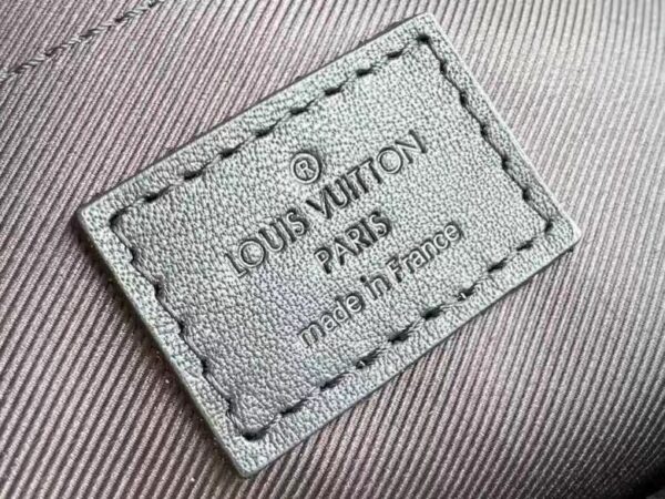 Louis Vuitton S Lock Messenger Bag – Black