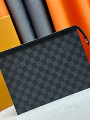 Louis Vuitton Taïga and Monogram Canvas Clutch – N41696