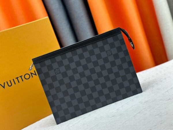 Louis Vuitton Taïga and Monogram Canvas Clutch – N41696