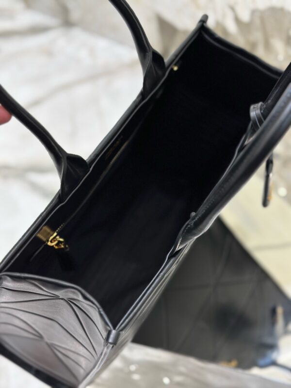 PRADA Geometric Quilted Leather Tote – Medium Size | Model 1BA378