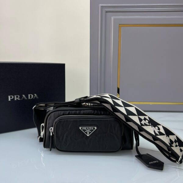 PRADA Top-Quality Imported Nappa Leather Wrinkled Bag - Spring/Summer Showpiece