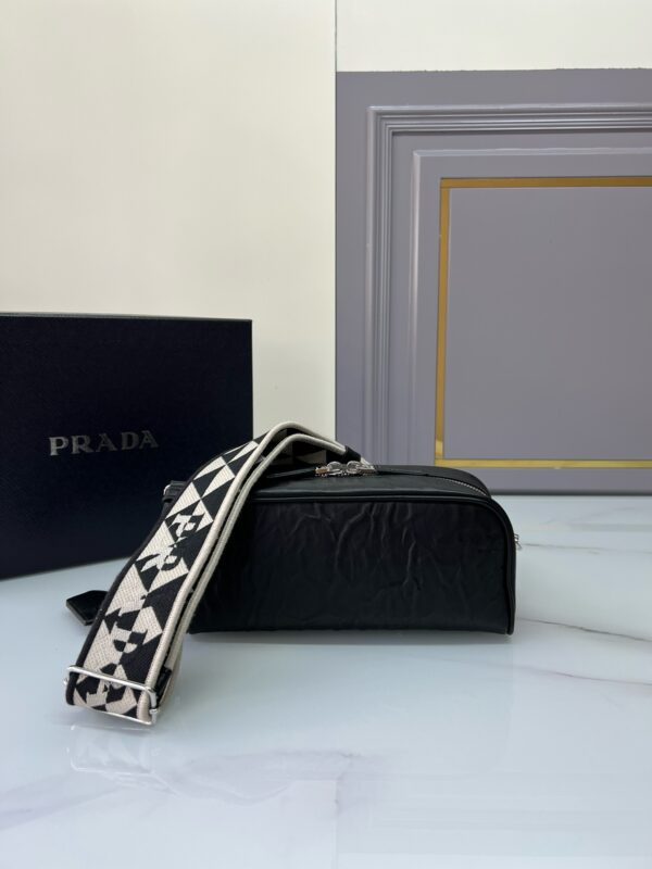 PRADA Top-Quality Imported Nappa Leather Wrinkled Bag - Spring/Summer Showpiece