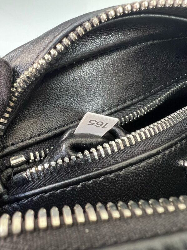 PRADA Top-Quality Imported Nappa Leather Wrinkled Bag - Spring/Summer Showpiece