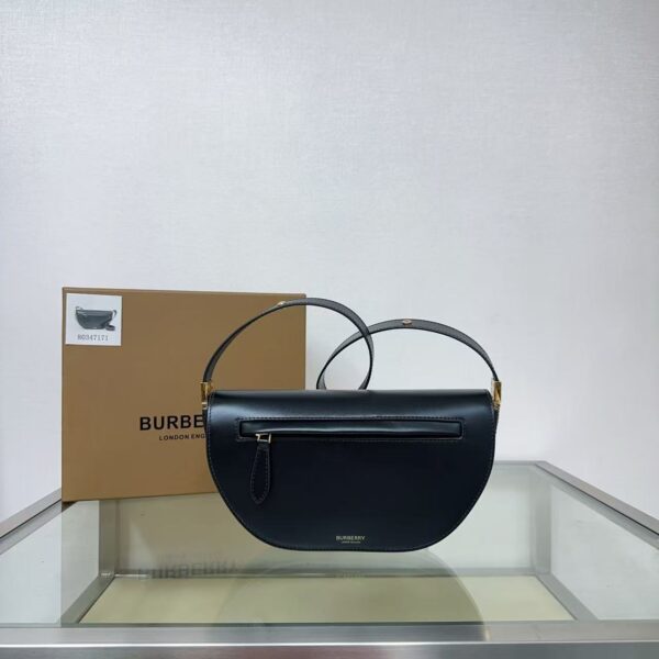 P650 – BALENCIAGA Latest Runway Shoulder Bag