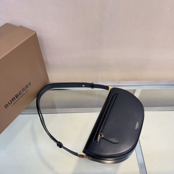 P650 – BALENCIAGA Latest Runway Shoulder Bag