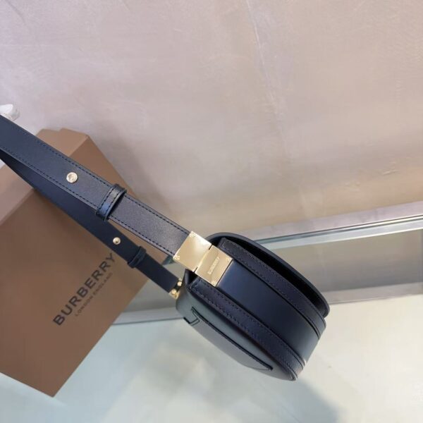 P650 – BALENCIAGA Latest Runway Shoulder Bag